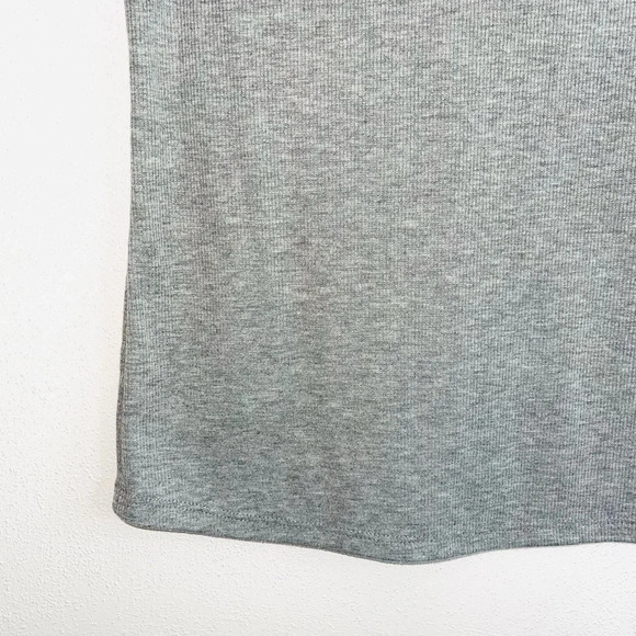 Maurices 24/7 Gray Short Sleeve Crewneck Rib Tuck In Tee Medium Women’s - Picture 4 of 10